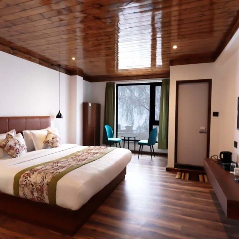 Neutral Minimalist Testimonials Instagram - 2025-02-16T203902.370