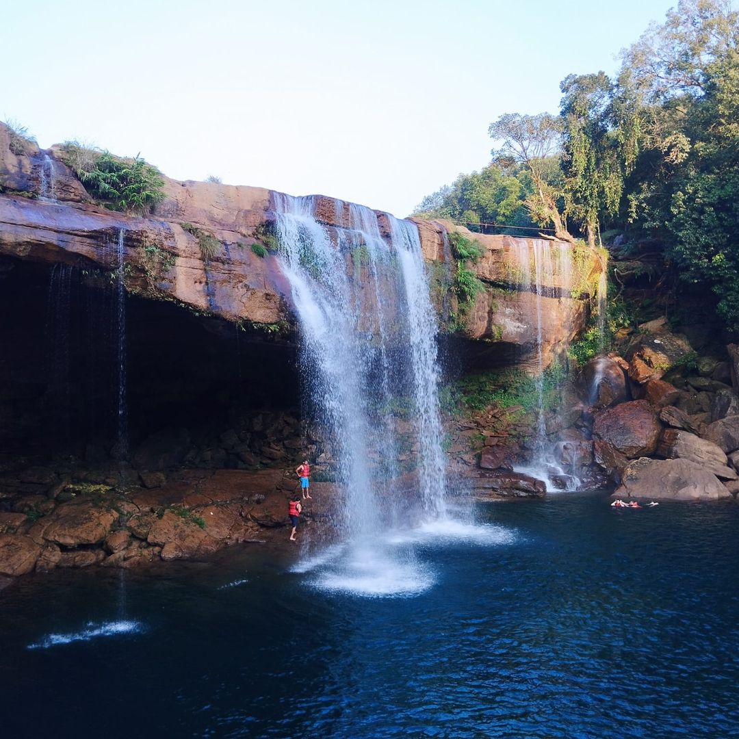 Neutral Minimalist Testimonials Instagram (48)